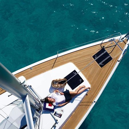 "Alkyoni" Sailing Yacht Hotel Tesalonika Bagian luar foto